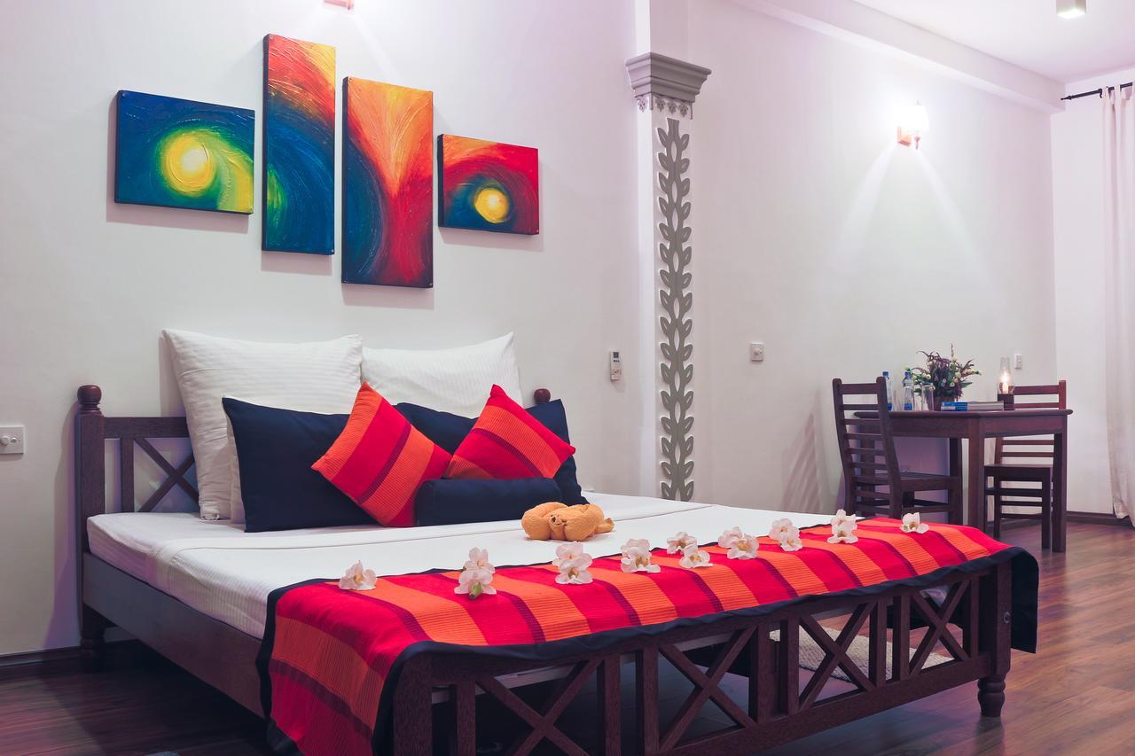 Thumbelina Apartments & Hotel Алутгама Экстерьер фото