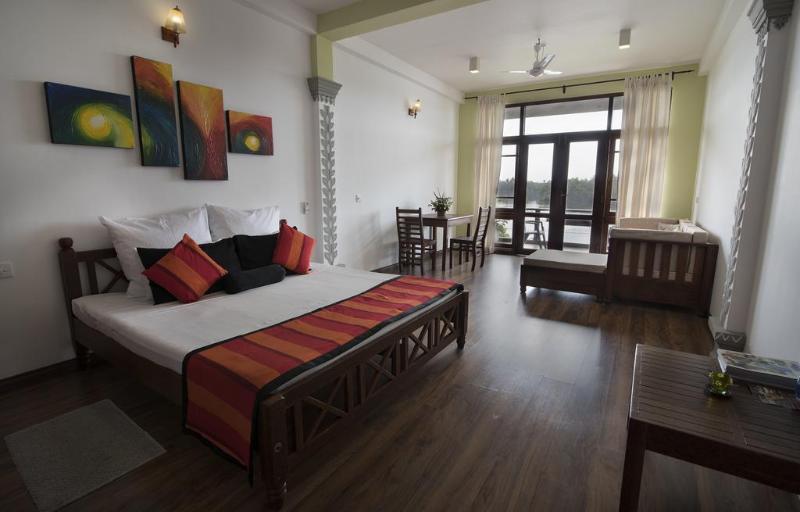 Thumbelina Apartments & Hotel Алутгама Экстерьер фото